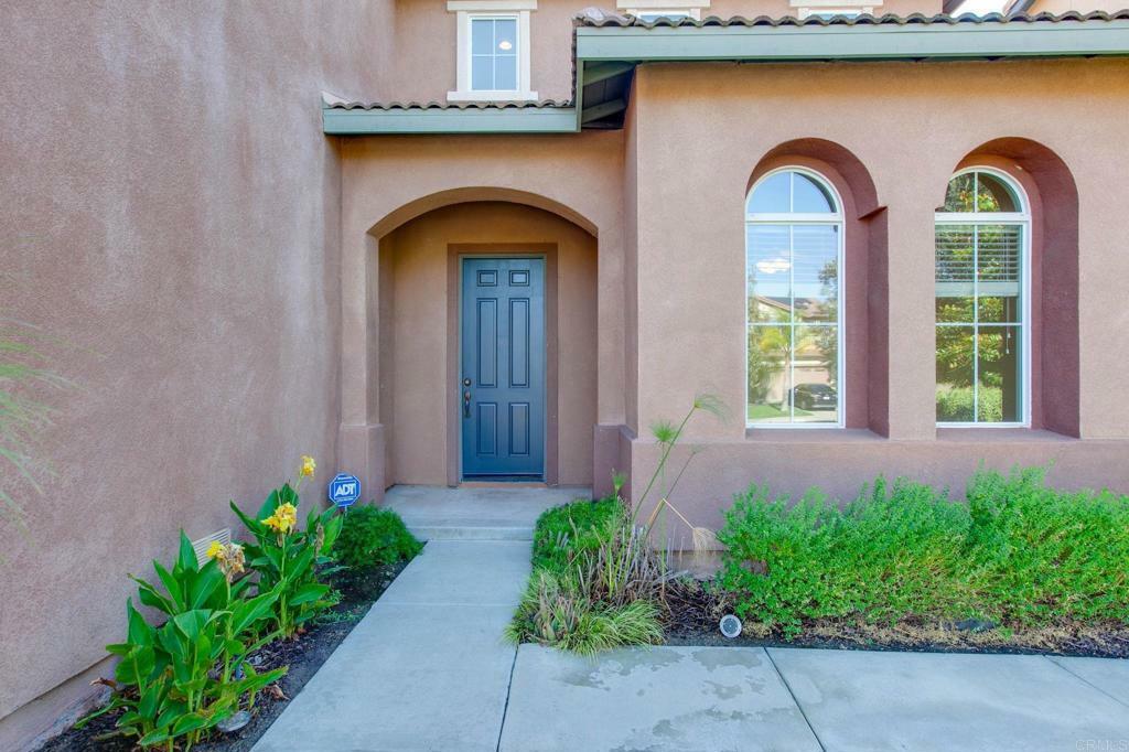 Property Photo: 46432 Kohinoor Way CA 92592