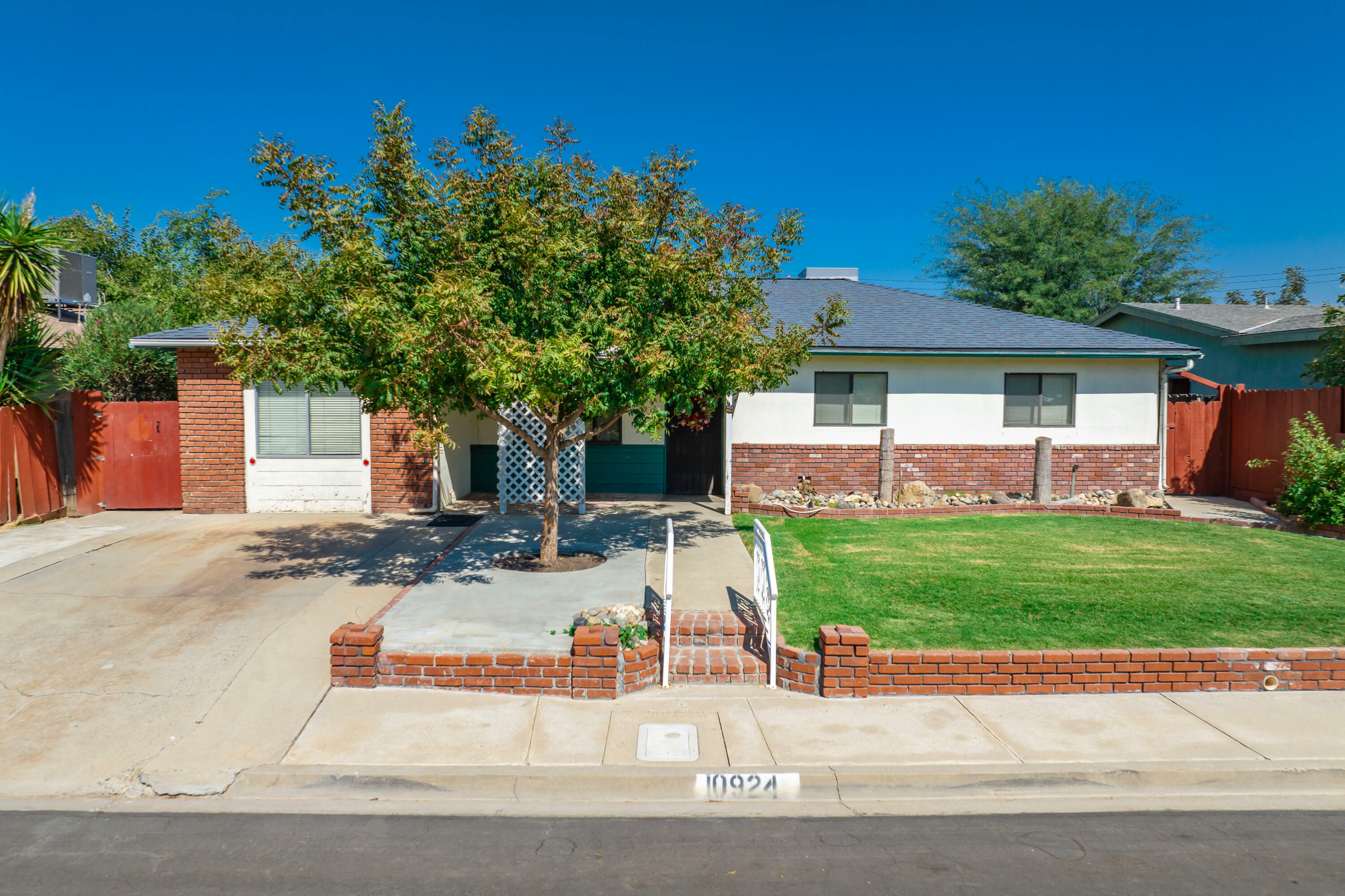 10924 Malta Street  Hanford CA 93230 photo