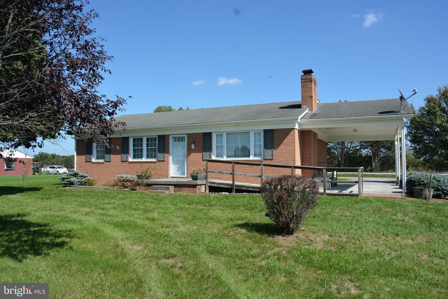 Property Photo: 173 Armel Road VA 22602
