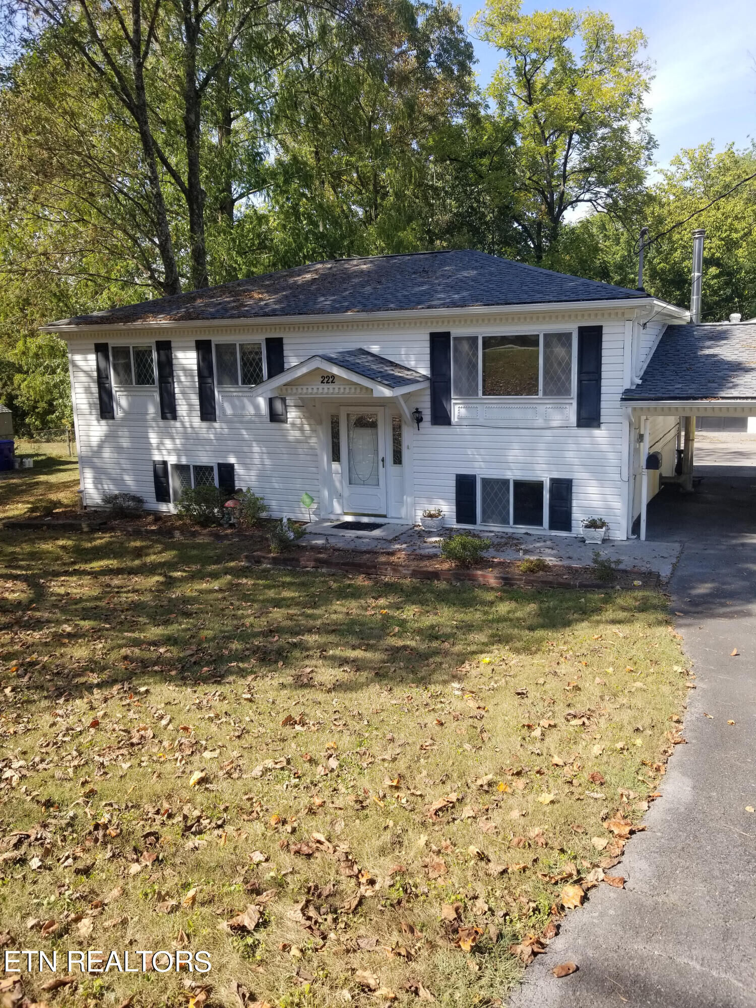 Property Photo: 222 Manhattan Ave TN 37830