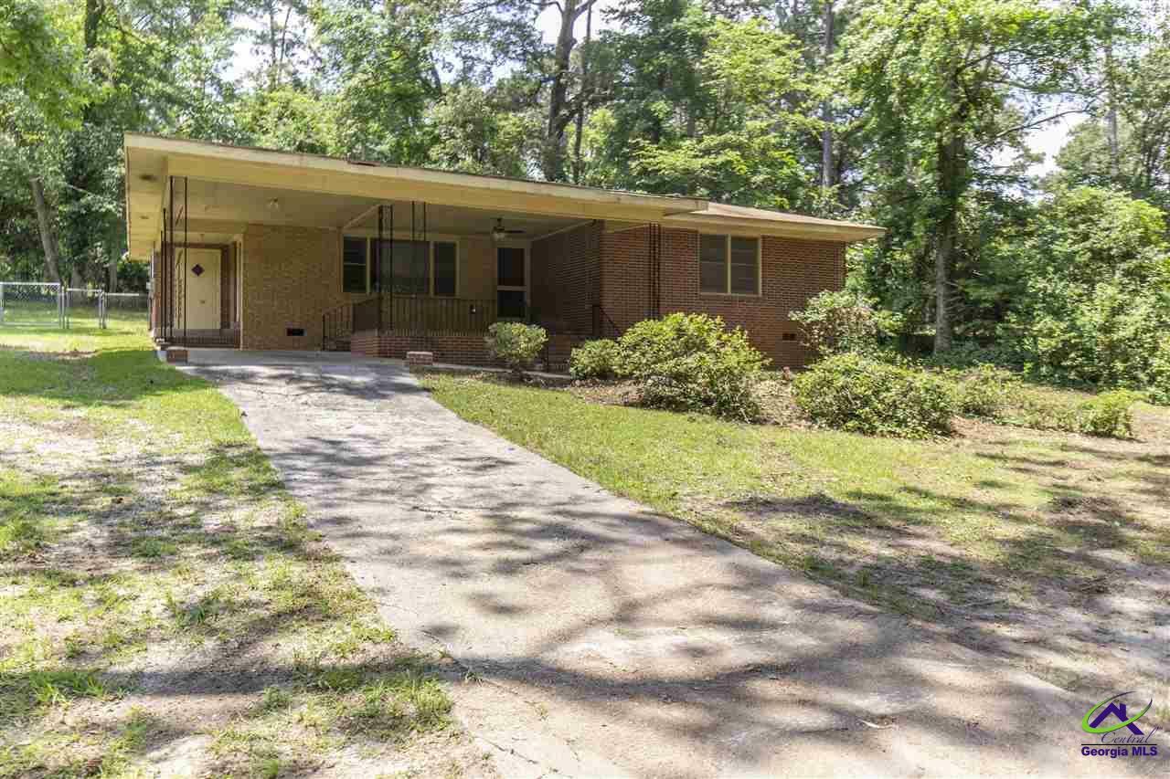 Property Photo:  105 Belaire Drive  GA 31088 