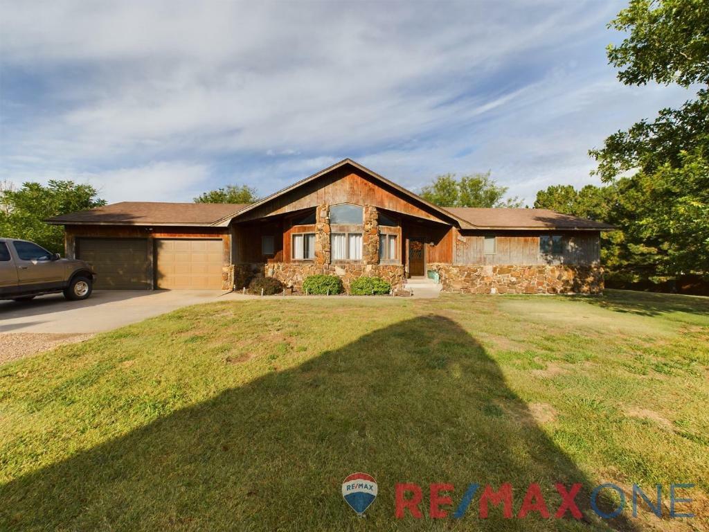 Property Photo:  685 South Towns Boulevard  KS 67846 