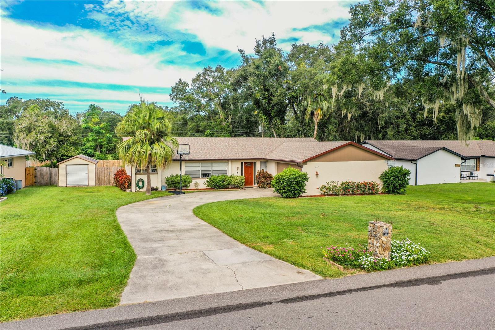 Property Photo:  6117 Jonjay Way  FL 33813 