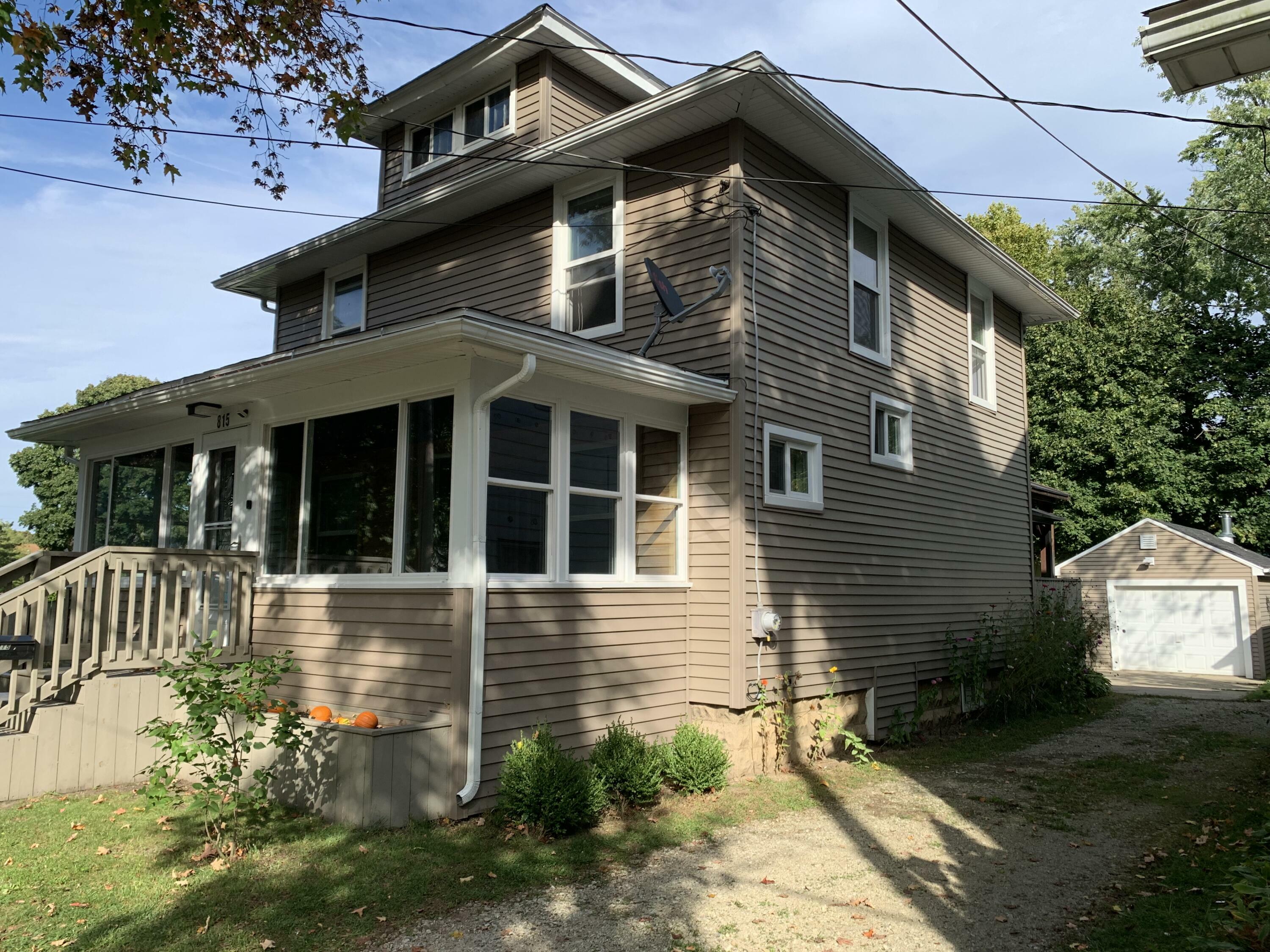 Property Photo:  815 Fleming Avenue  MI 49202 