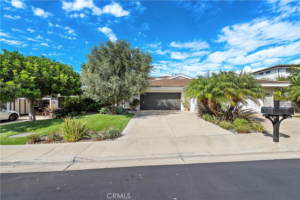 Property Photo: 821 Hibiscus Court CA 92625
