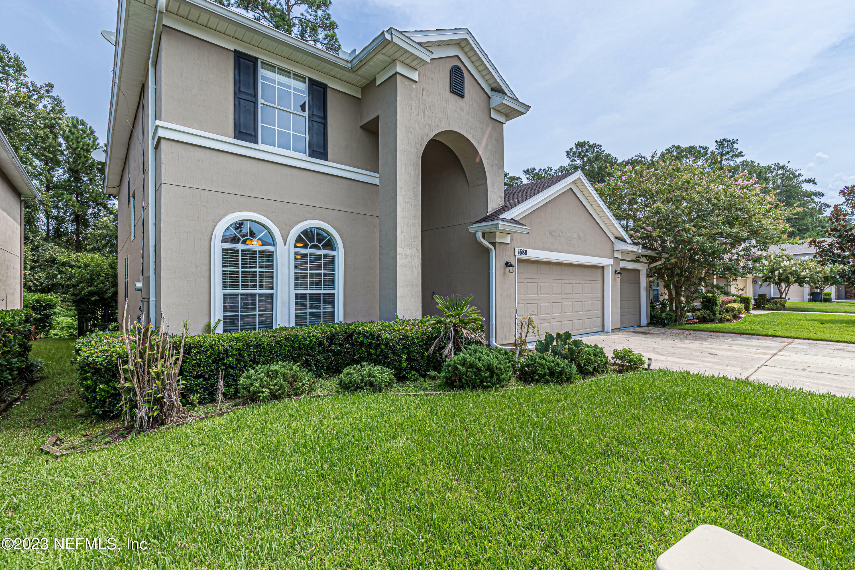 Property Photo: 1688 Majestic View Lane FL 32003