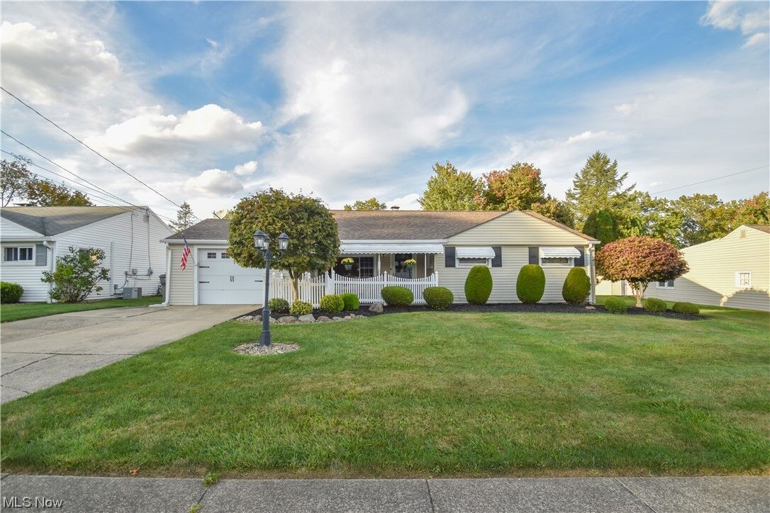 Property Photo:  2490 Chaney Circle  OH 44509 