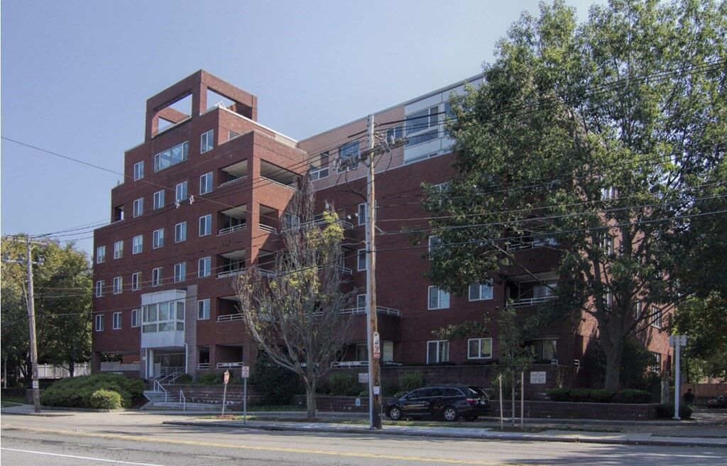 Property Photo: 50 Watertown Street 607 MA 02472