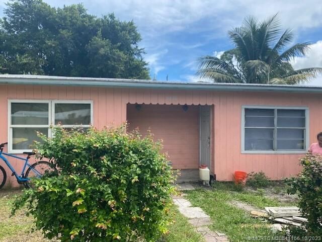 Property Photo: 5331 SE Ebbtide Avenue FL 34997
