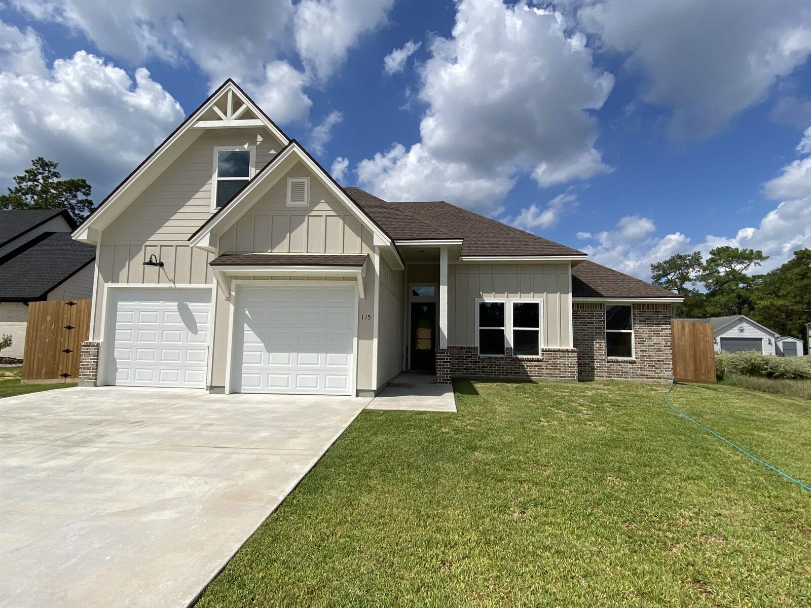 Property Photo: 115 Balsam Bend TX 77657