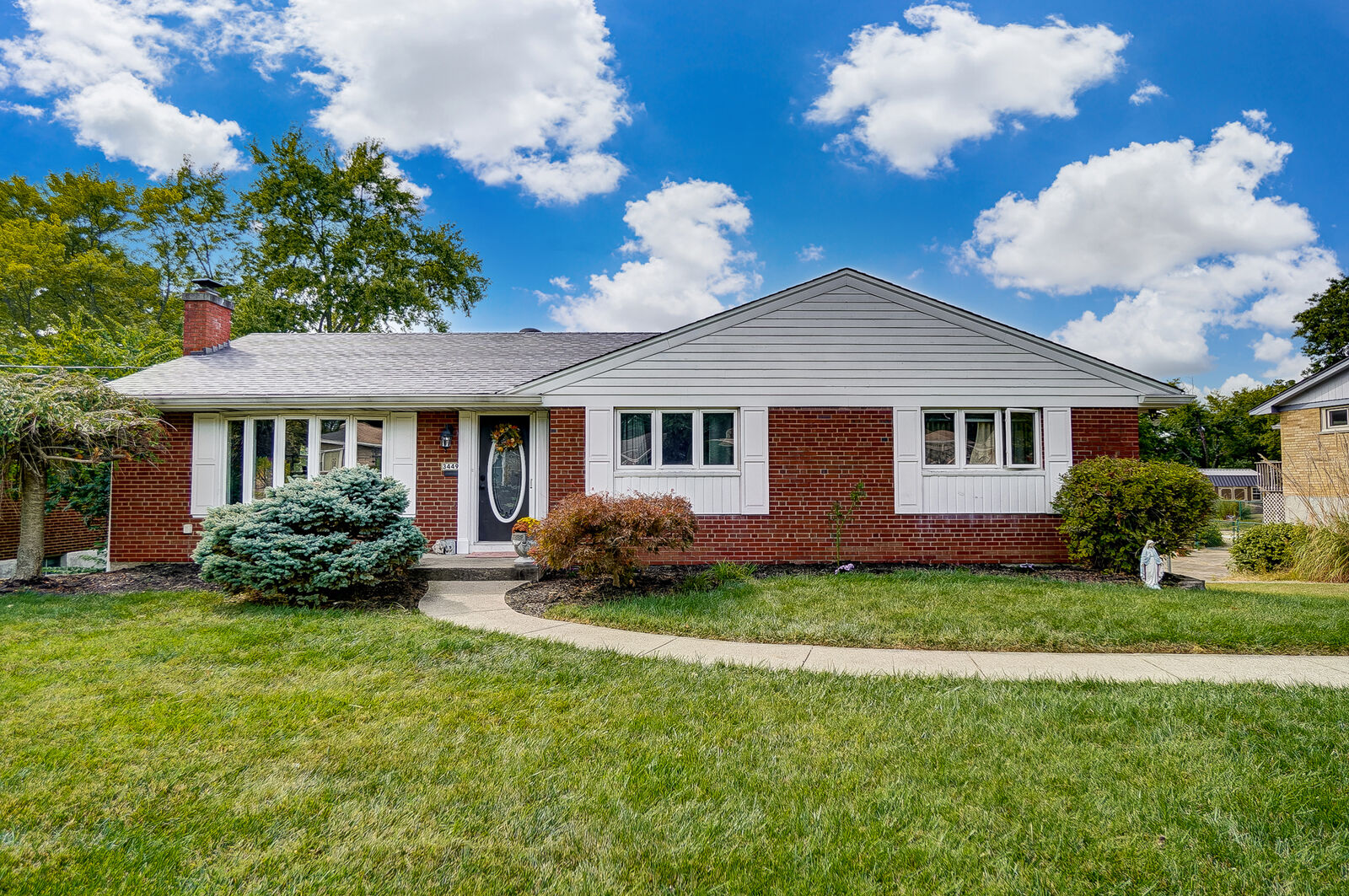 Property Photo:  3449 Mirror Ln  OH 45248 