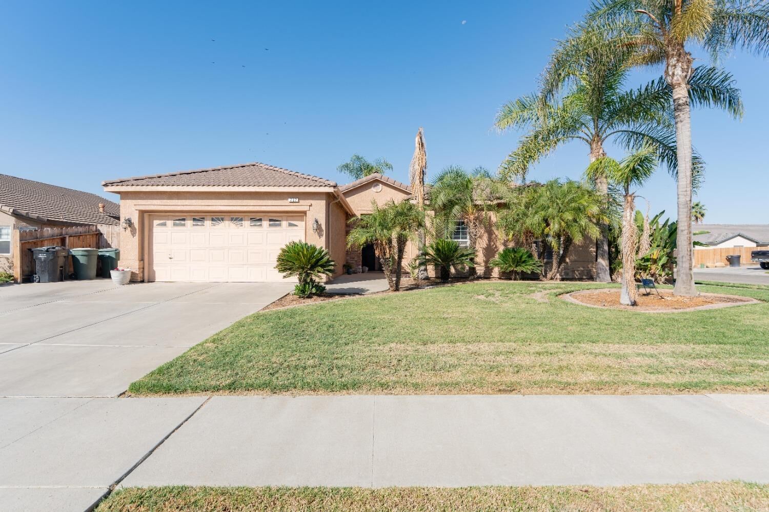 Property Photo:  727 Bodega  CA 93245 
