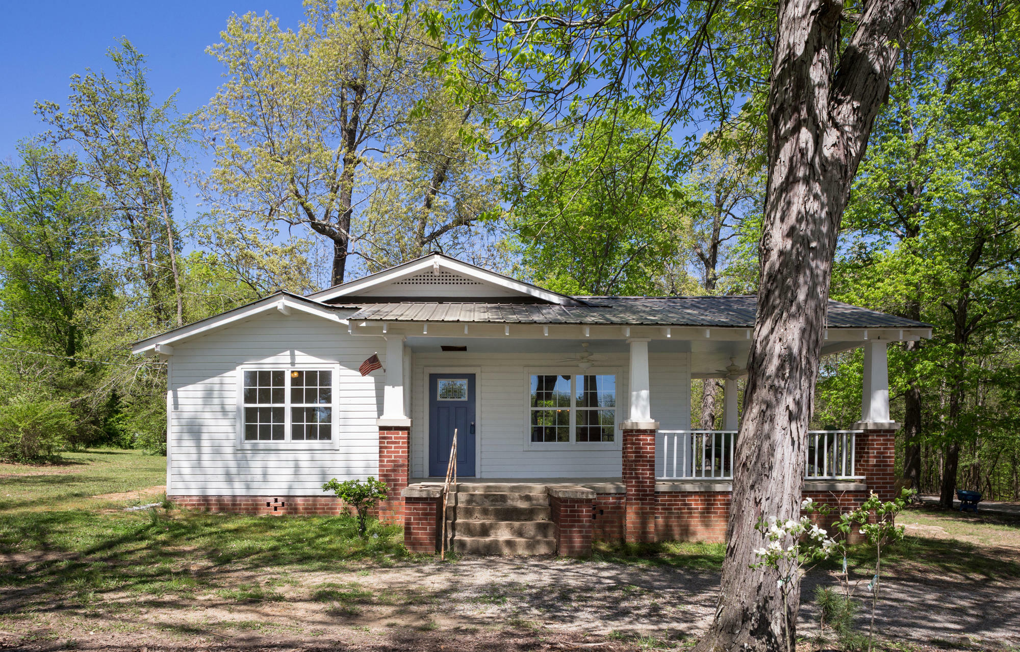 Property Photo:  119 5th St  GA 30752 