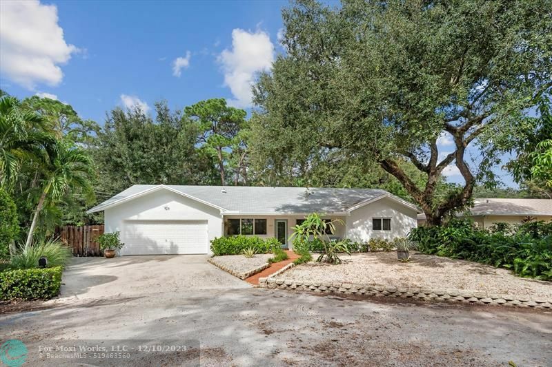 Property Photo:  1865 SW 24th Ave  FL 33312 