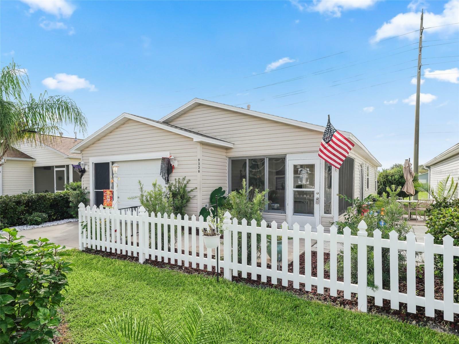 Property Photo:  9336 SE 173rd Hyacinth Street  FL 32162 