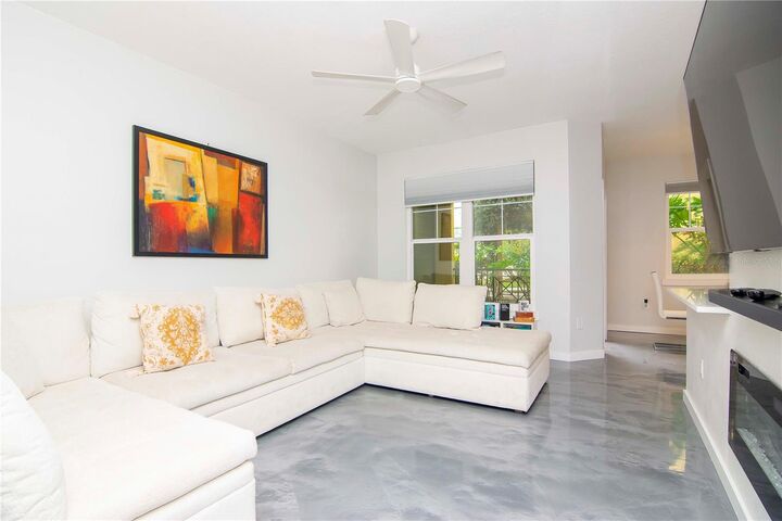 Property Photo:  1810 E Palm Avenue 4107  FL 33605 