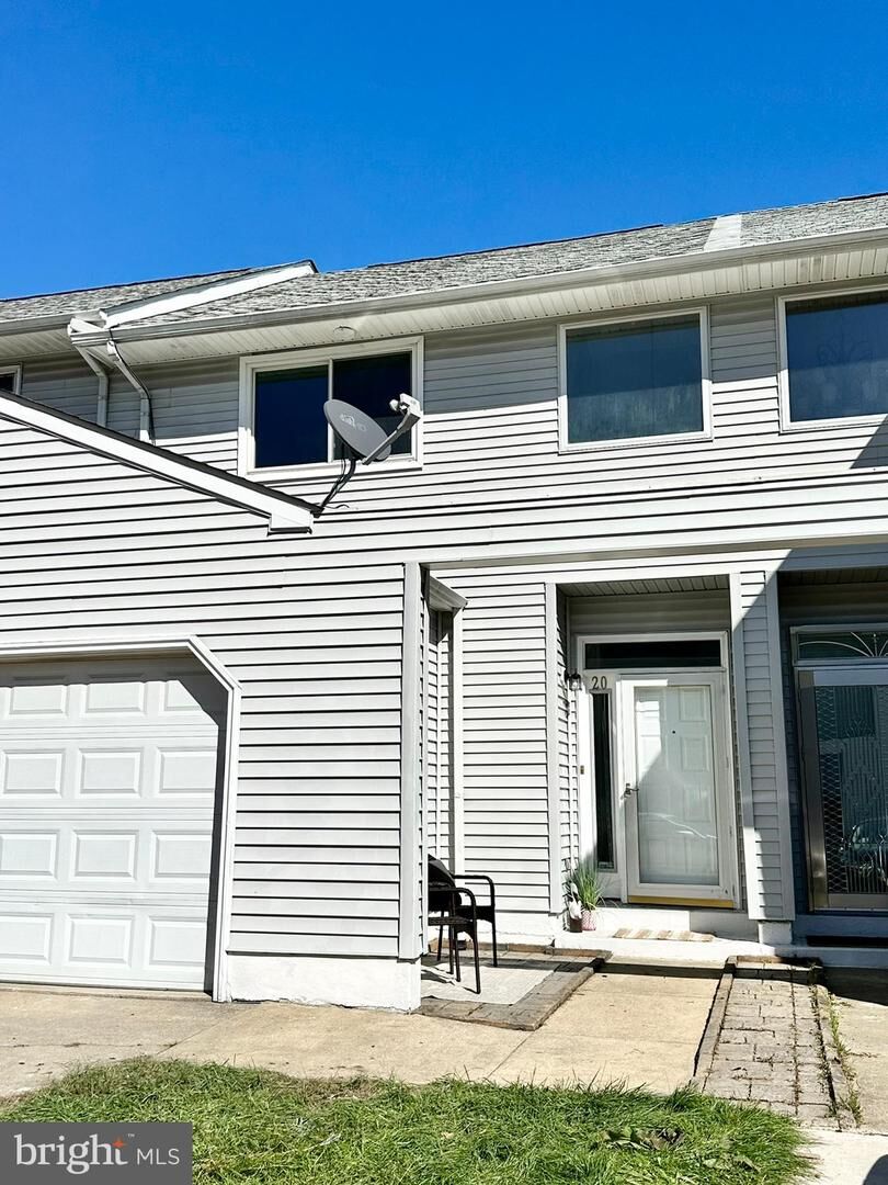 Property Photo:  20 Orourke Court  DE 19702 