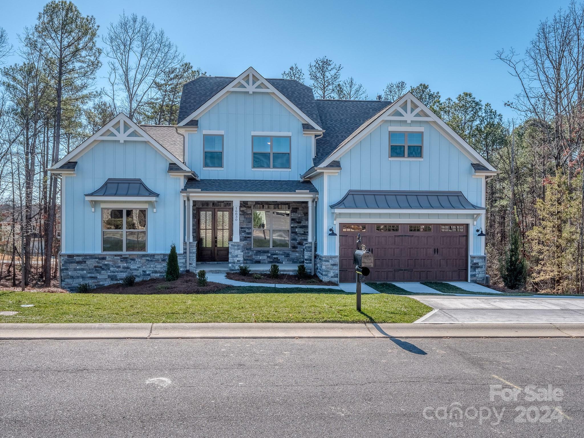 Property Photo: 16830 Harbor View Road NC 28278