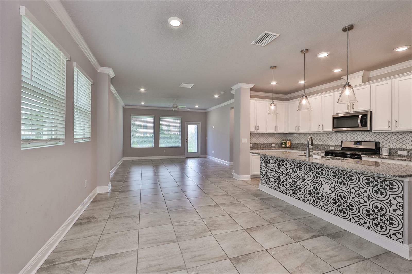 Property Photo:  5514 Silver Sun Drive  FL 33572 