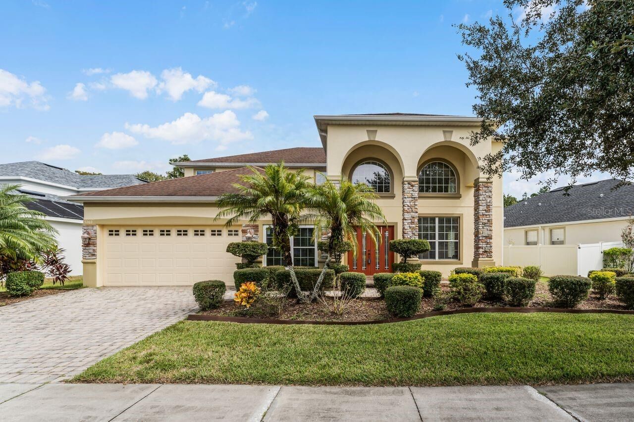 Property Photo: 5762 Covington Cove Way FL 32829