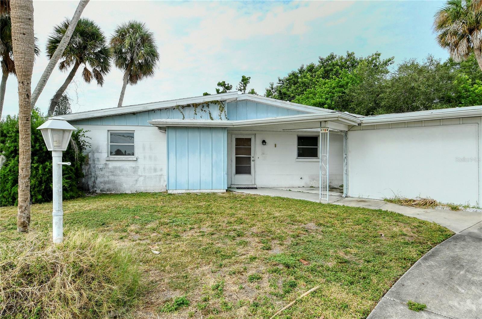 5706 24th Street Court W  Bradenton FL 34207 photo