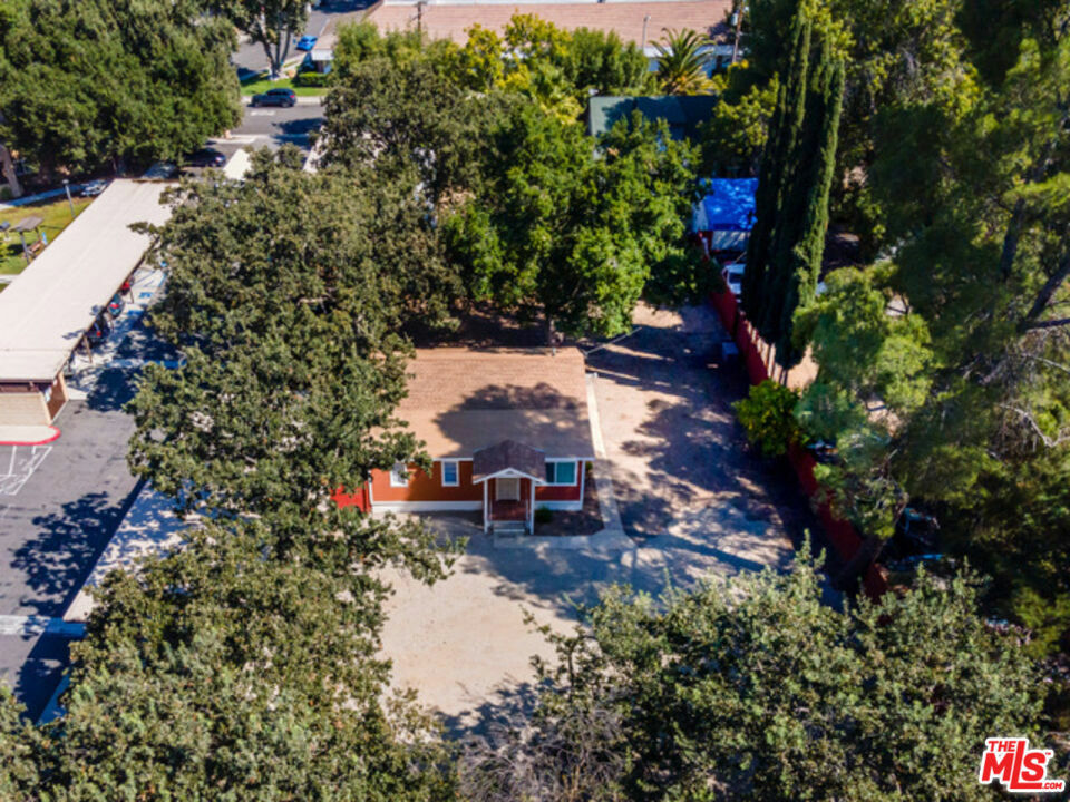 Property Photo:  2947 Los Robles Road  CA 91362 