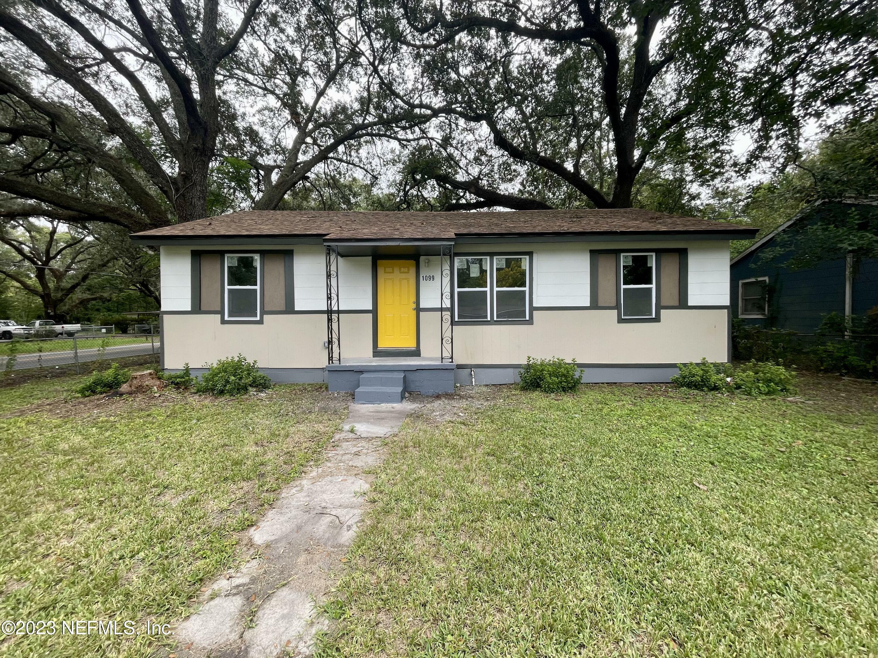 Property Photo:  1099 Detroit Street  FL 32254 