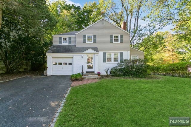 Property Photo:  1 Hillcrest Road  NJ 07670 