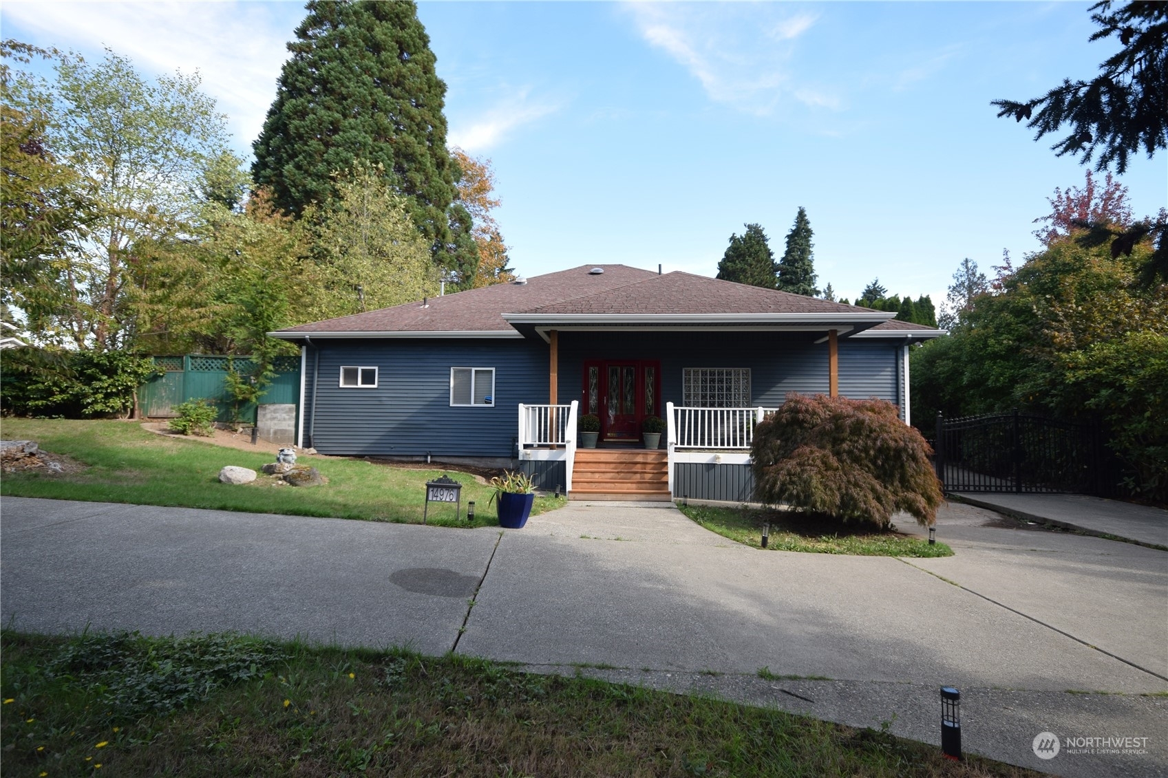 Property Photo:  14976 18th Avenue SW  WA 98166 