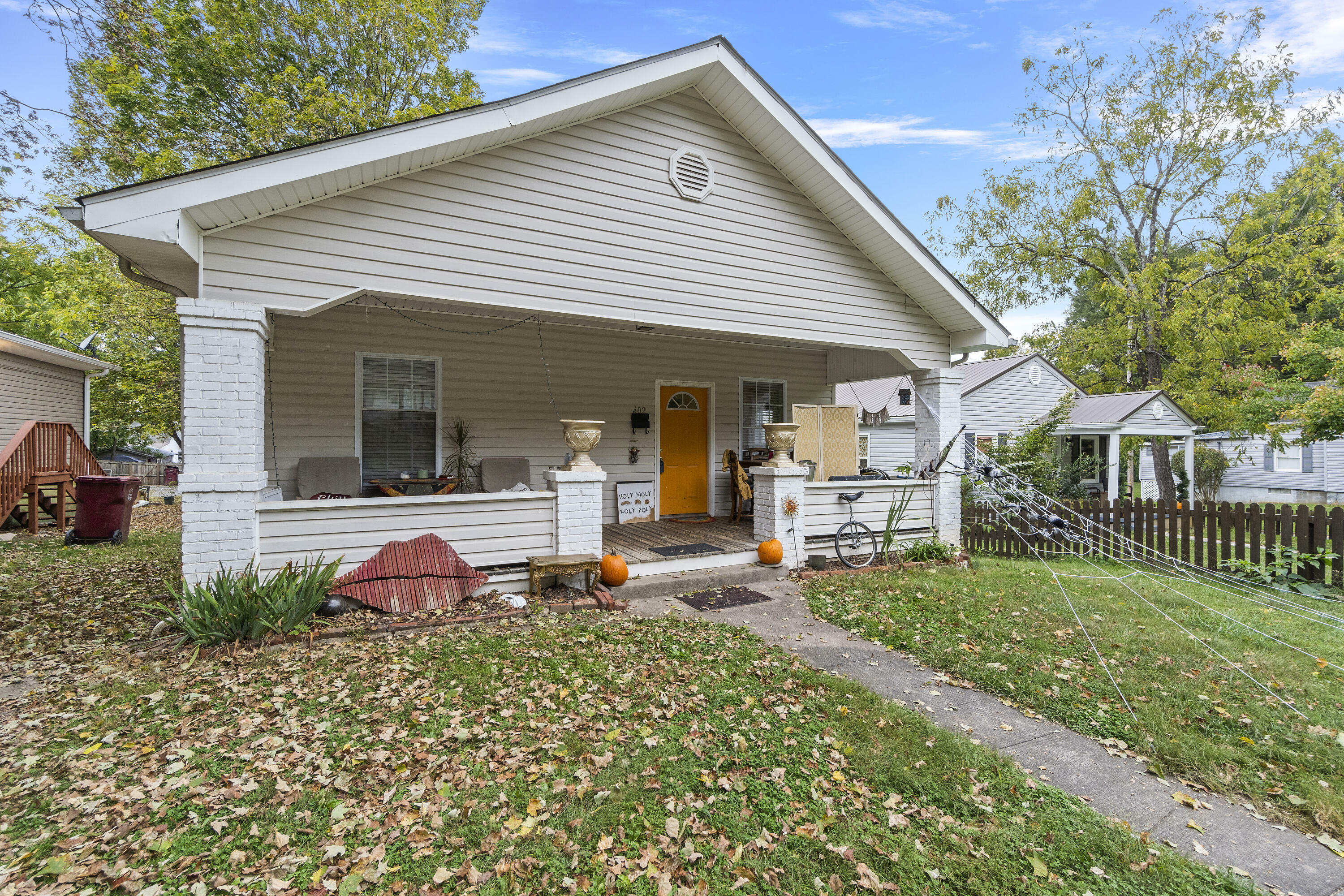 Property Photo:  402 West Poplar Street  TN 37604 