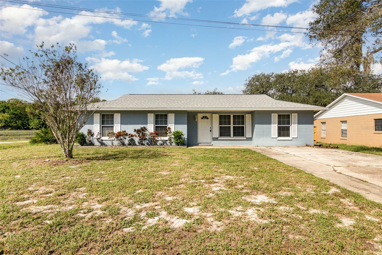 Property Photo:  906 Donnelly Street  FL 32726 