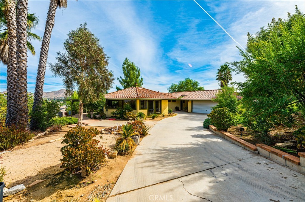 Property Photo:  21070 Cielo Vista Way  CA 92595 