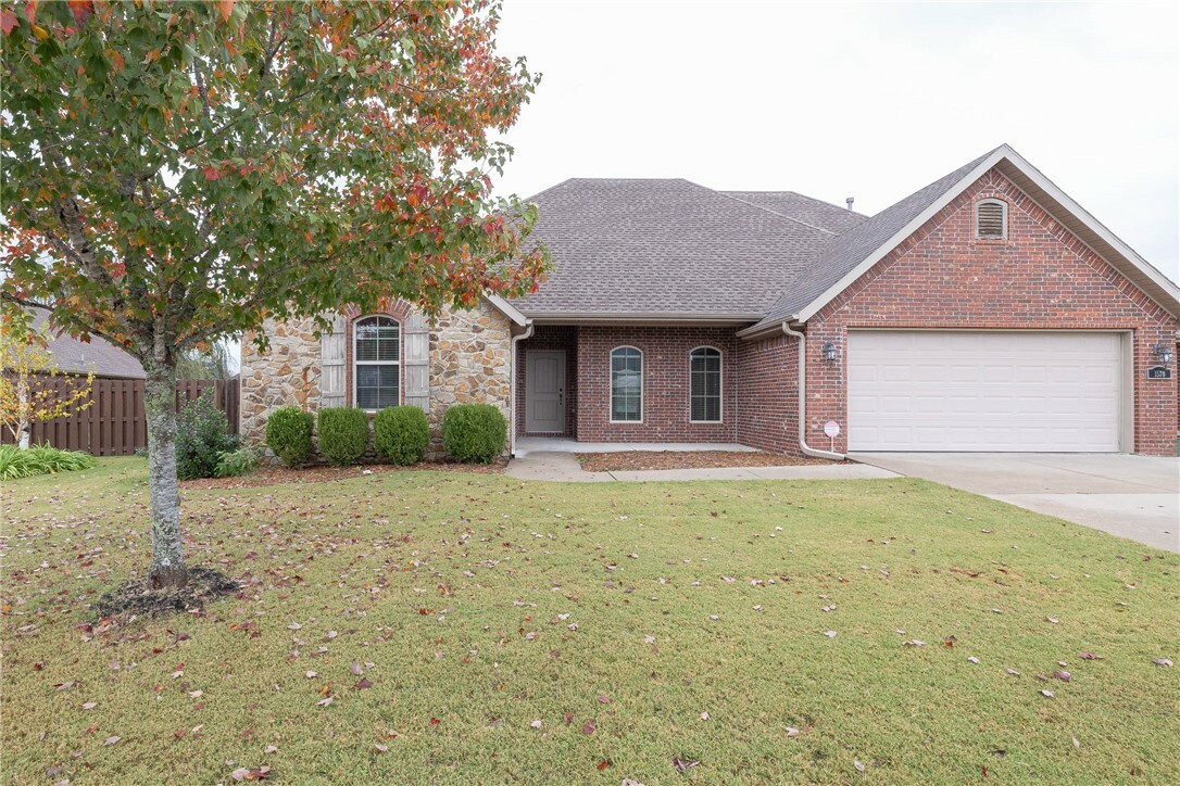 Property Photo:  1570 Pebble Beach Drive  AR 72701 