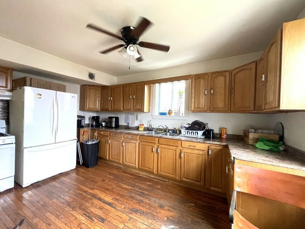 Property Photo: 49 Fulton Street 2 MA 01960