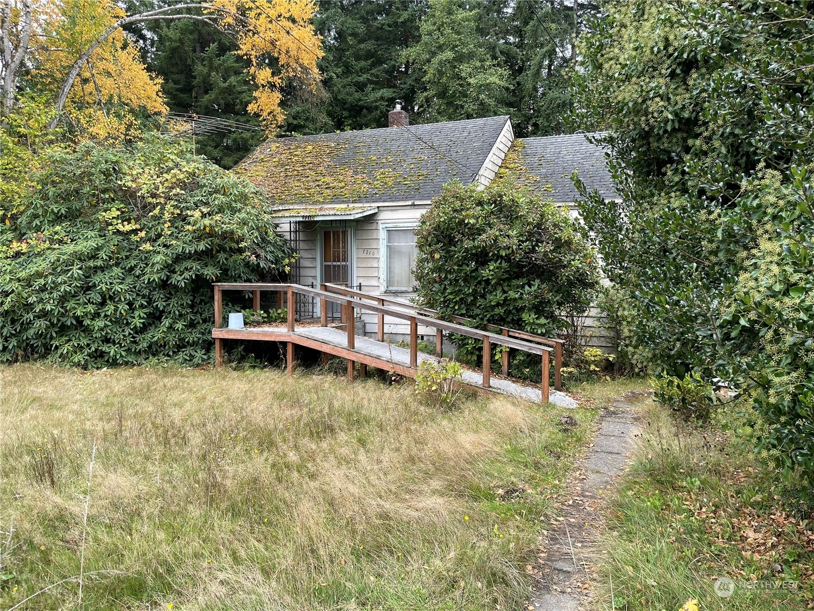 Property Photo:  7210 Lower Ridge Road  WA 98203 