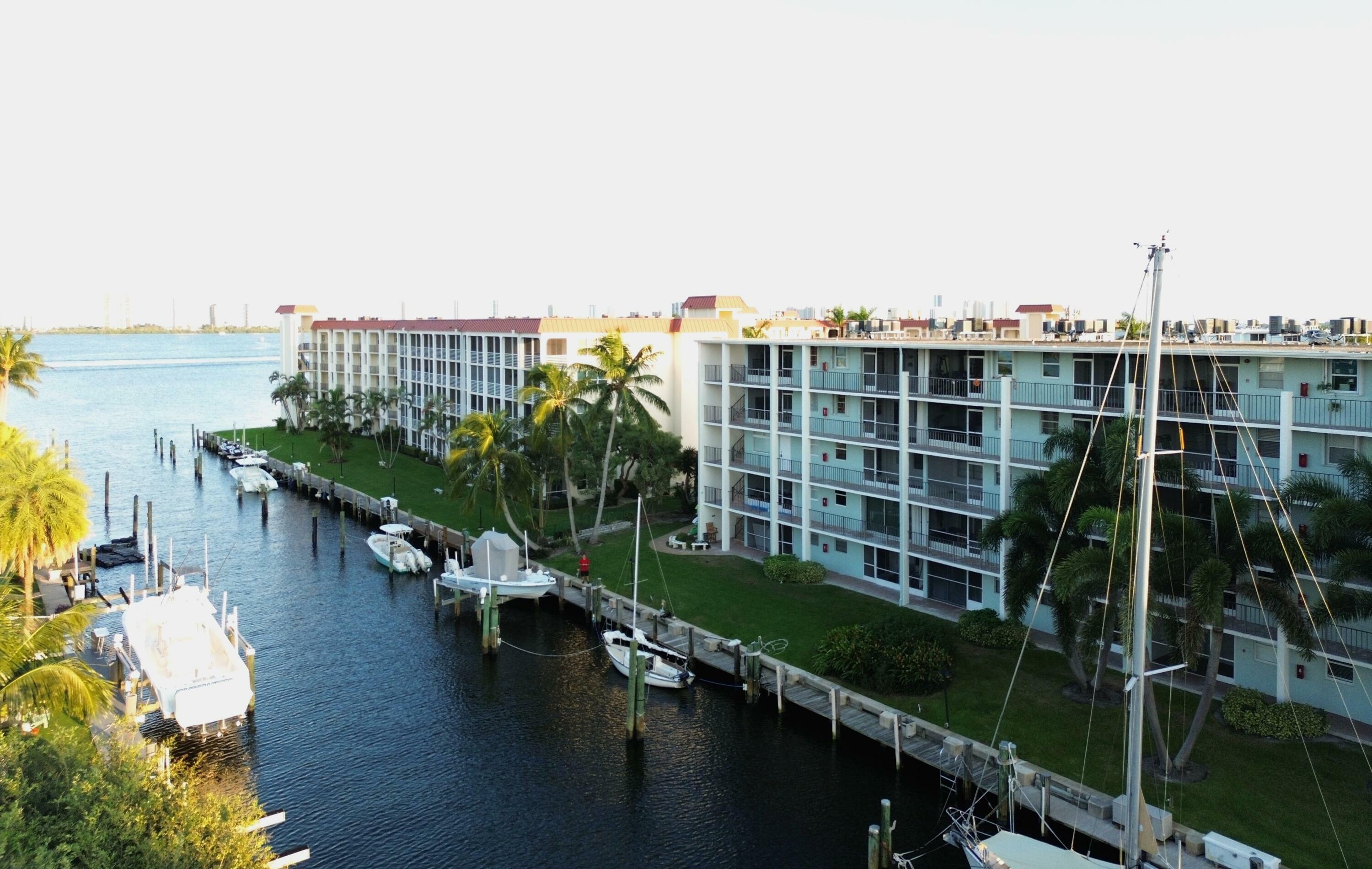 Property Photo:  109 Paradise Harbour Boulevard 414  FL 33408 