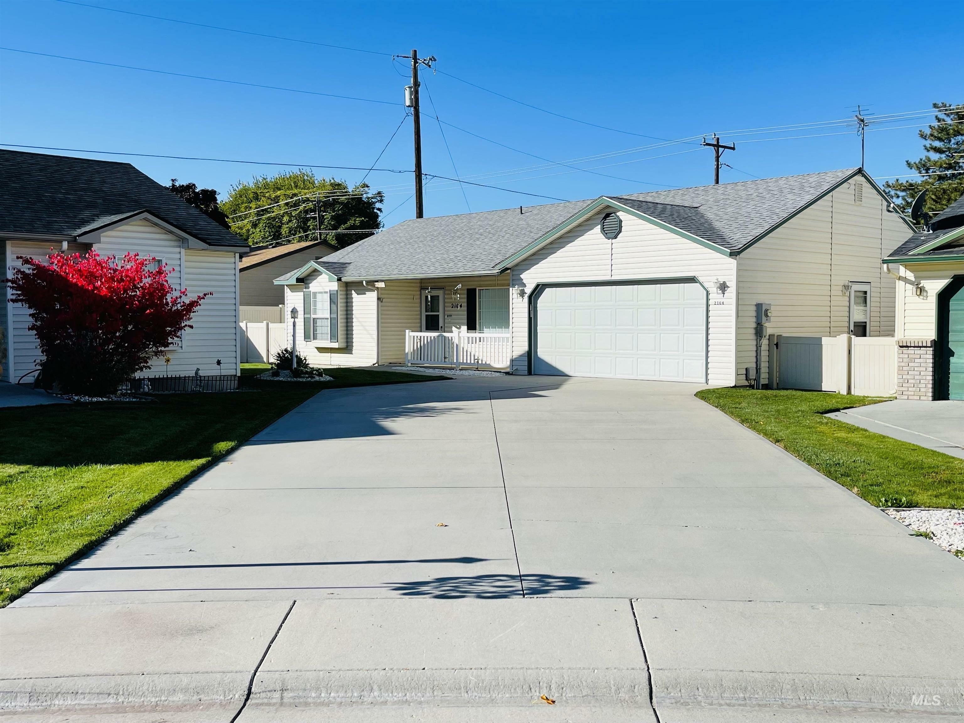 Property Photo: 2104 Alder Dr ID 83605