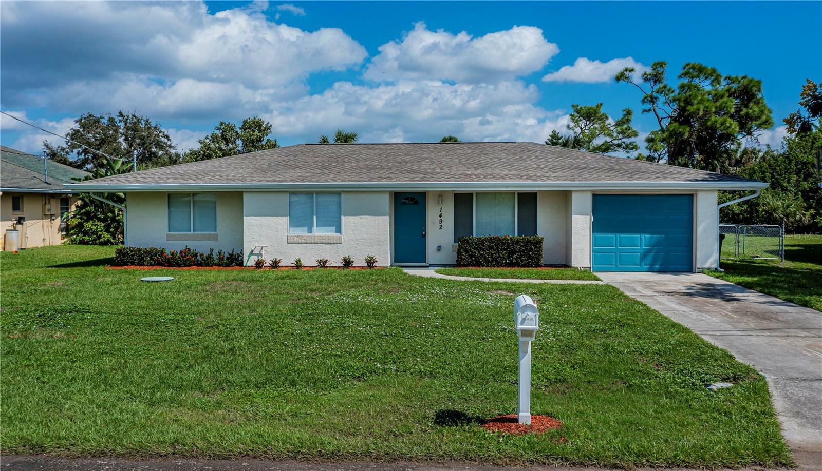 Property Photo:  1492 Hayworth Road  FL 33952 