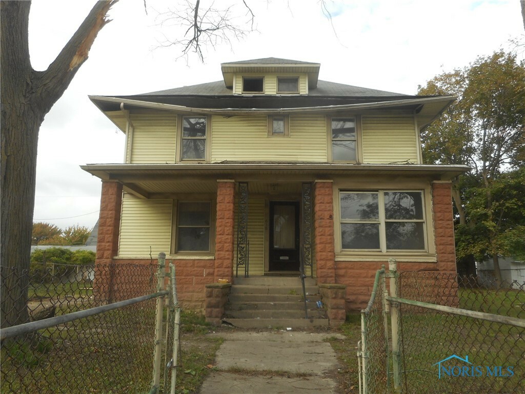 Property Photo:  618 W Sylvania Avenue  OH 43612 