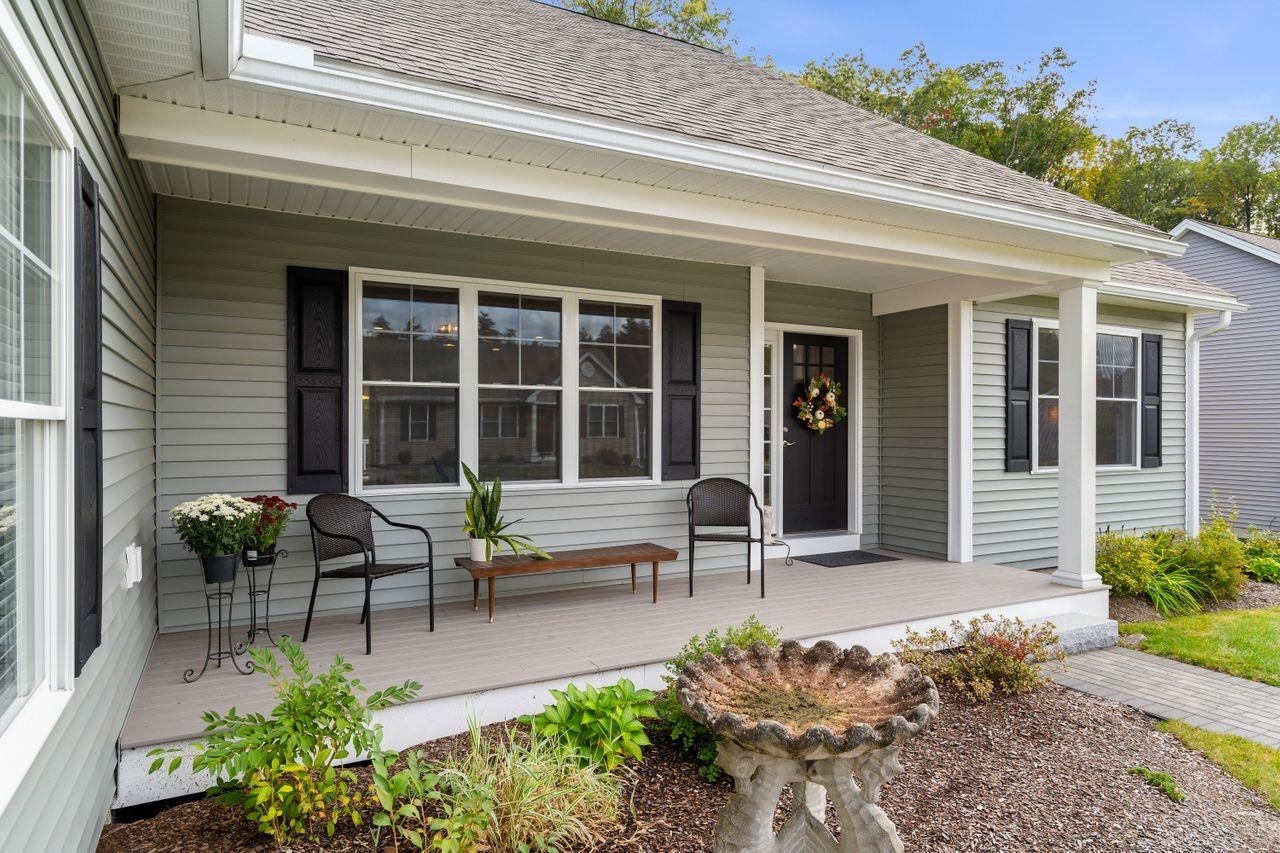 Property Photo: 17 Cobbett Lane NH 03049