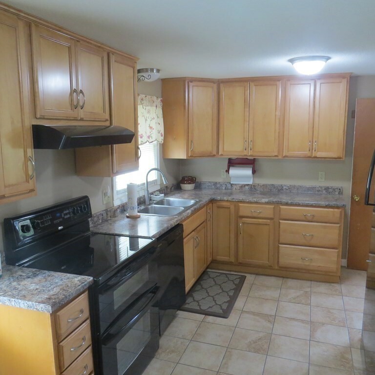 Property Photo: 10 Lawndale Street MA 01027
