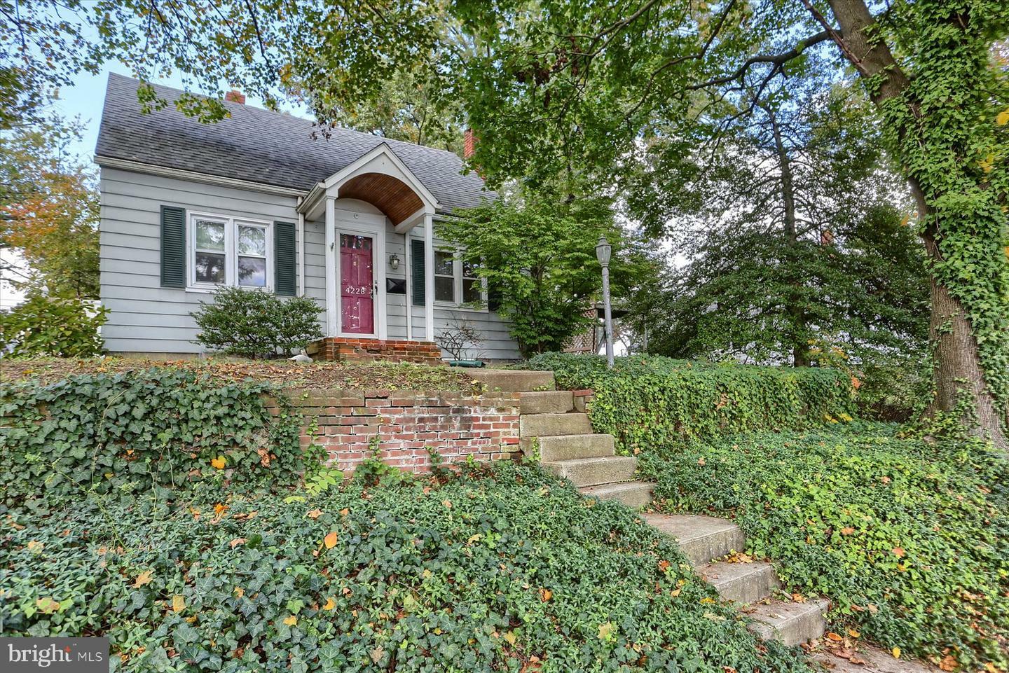 Property Photo:  4228 Plymouth Street  PA 17109 