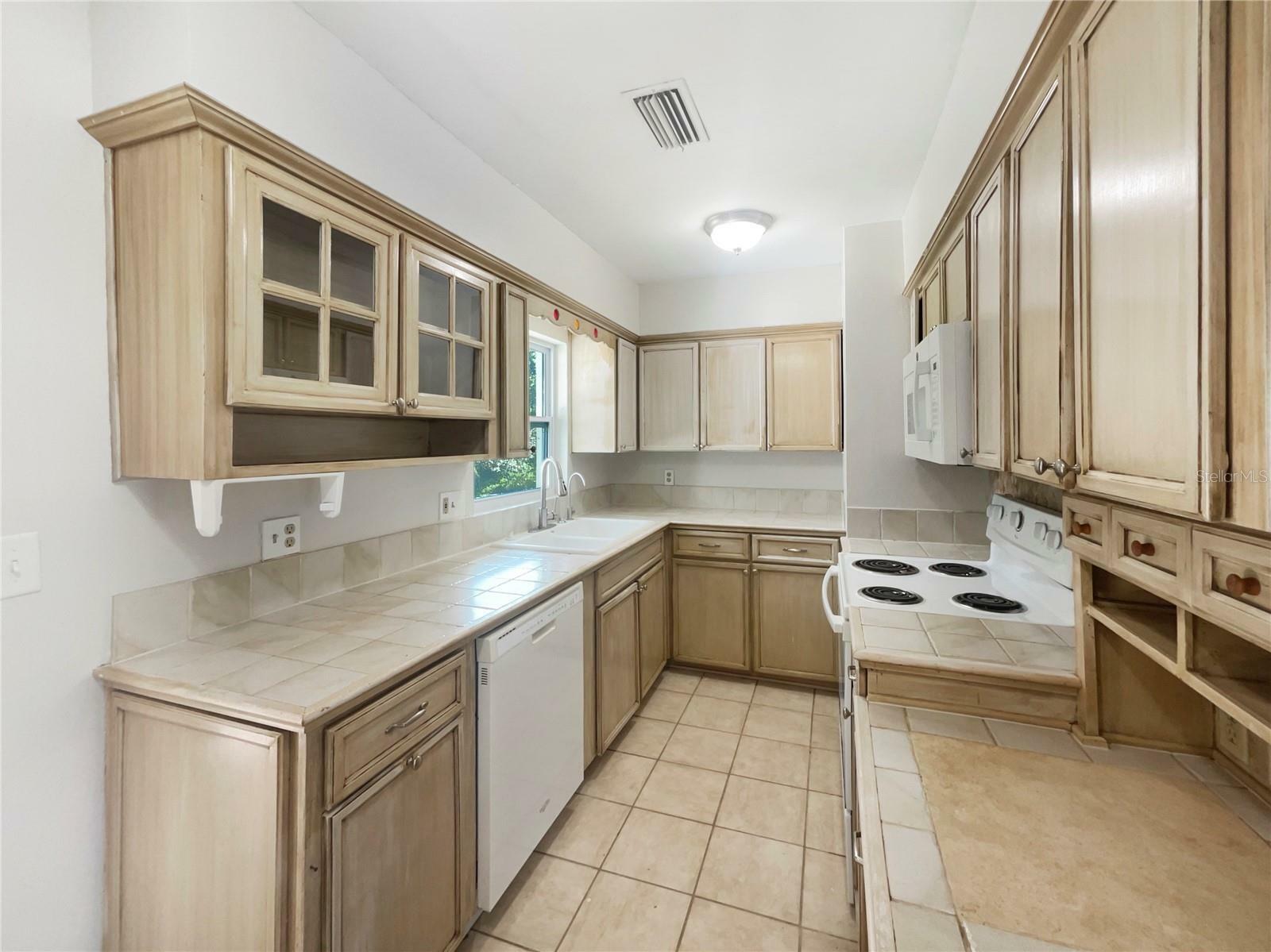 Property Photo:  803 Richbee Drive  FL 32714 