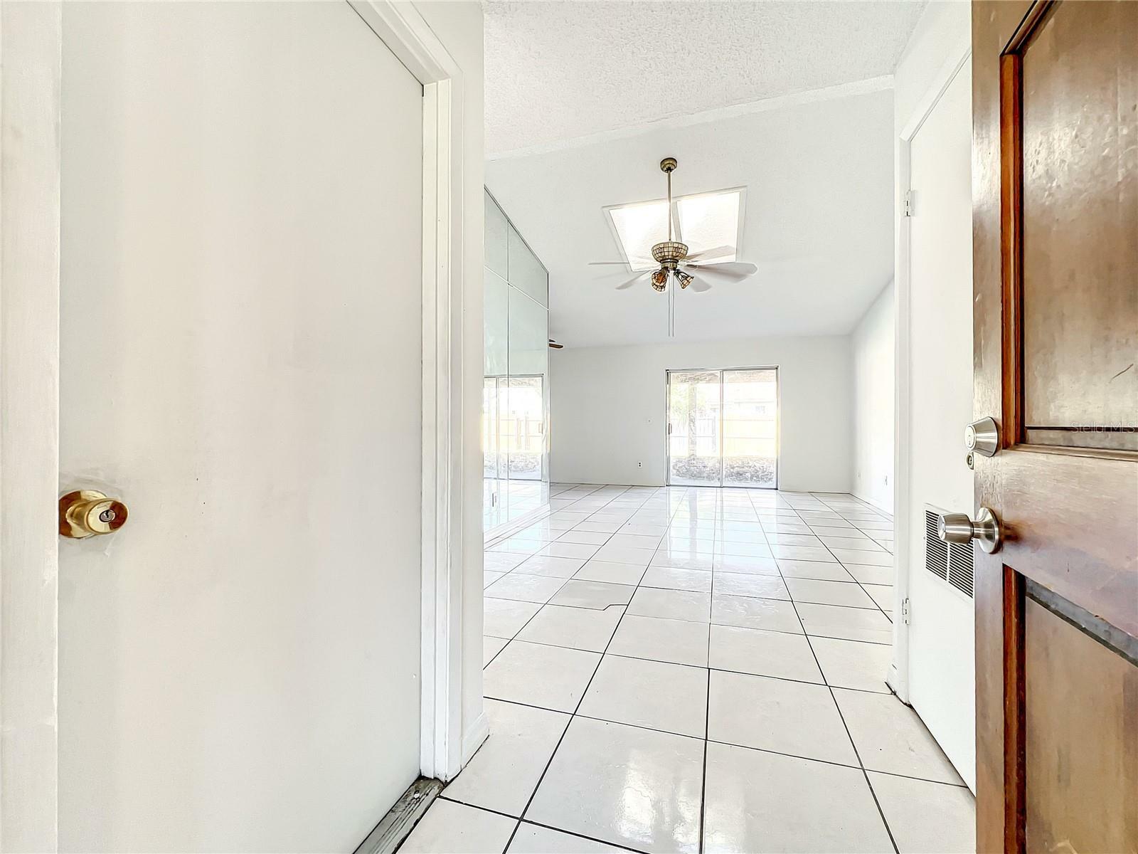 Property Photo:  3024 Willow Bend Boulevard  FL 32808 