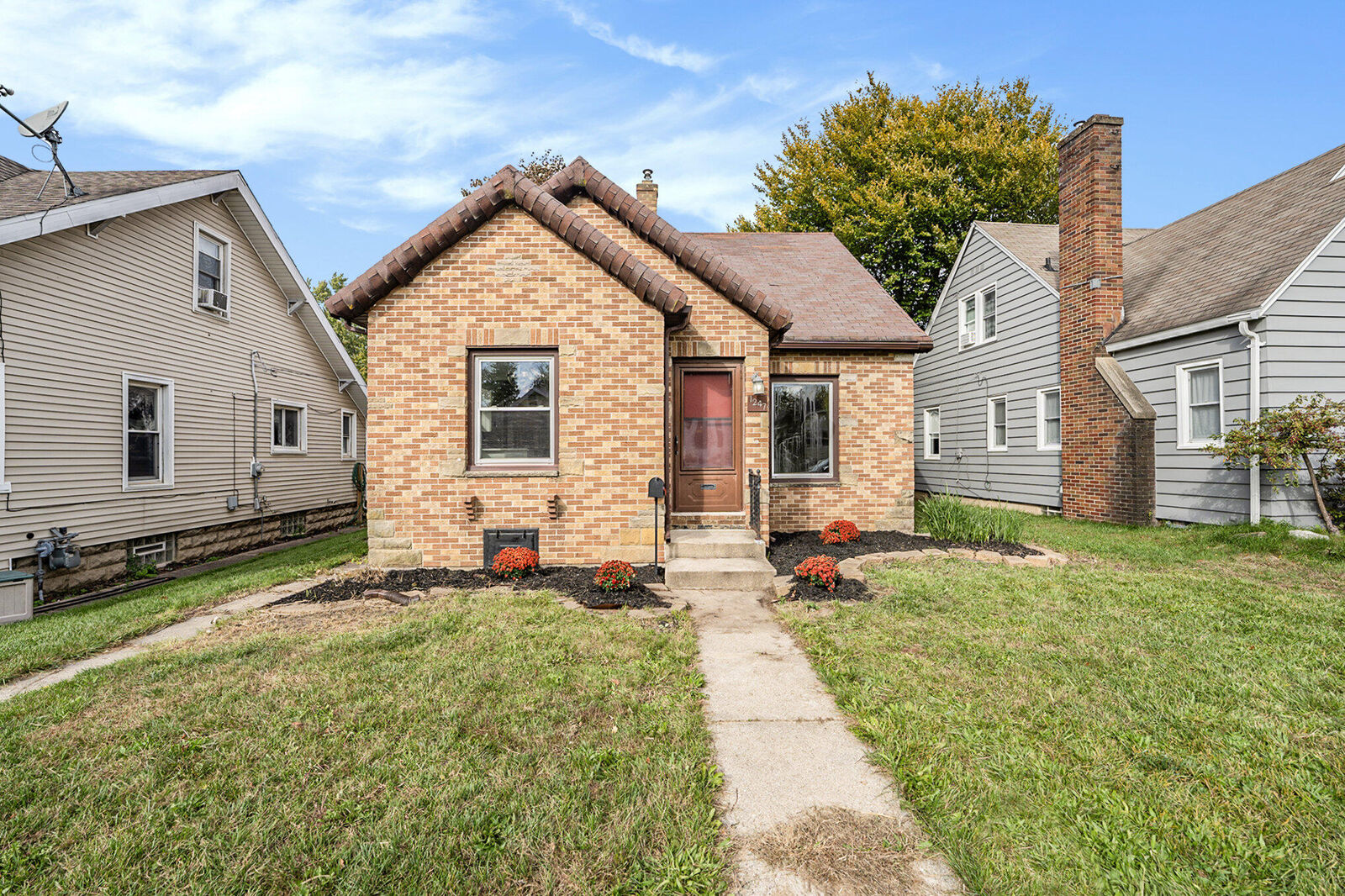 Property Photo:  1247 Whiting Street SW  MI 49509 