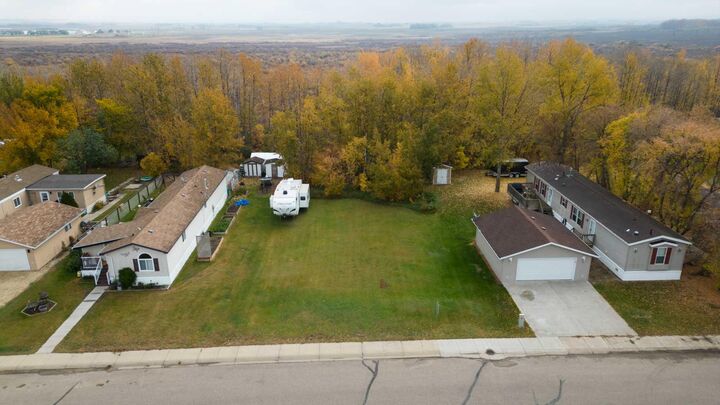 15 Mackenzie Drive — photo 1