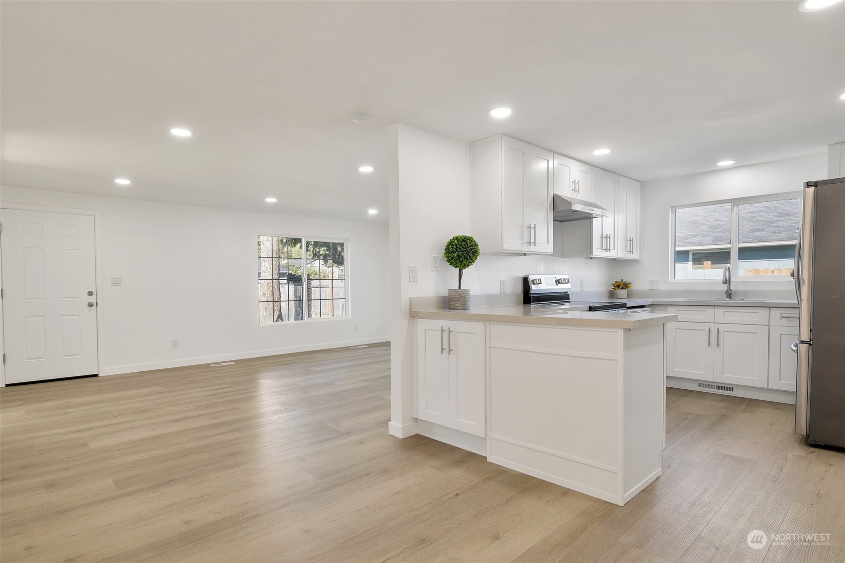 Property Photo: 5717 E M Street WA 98404