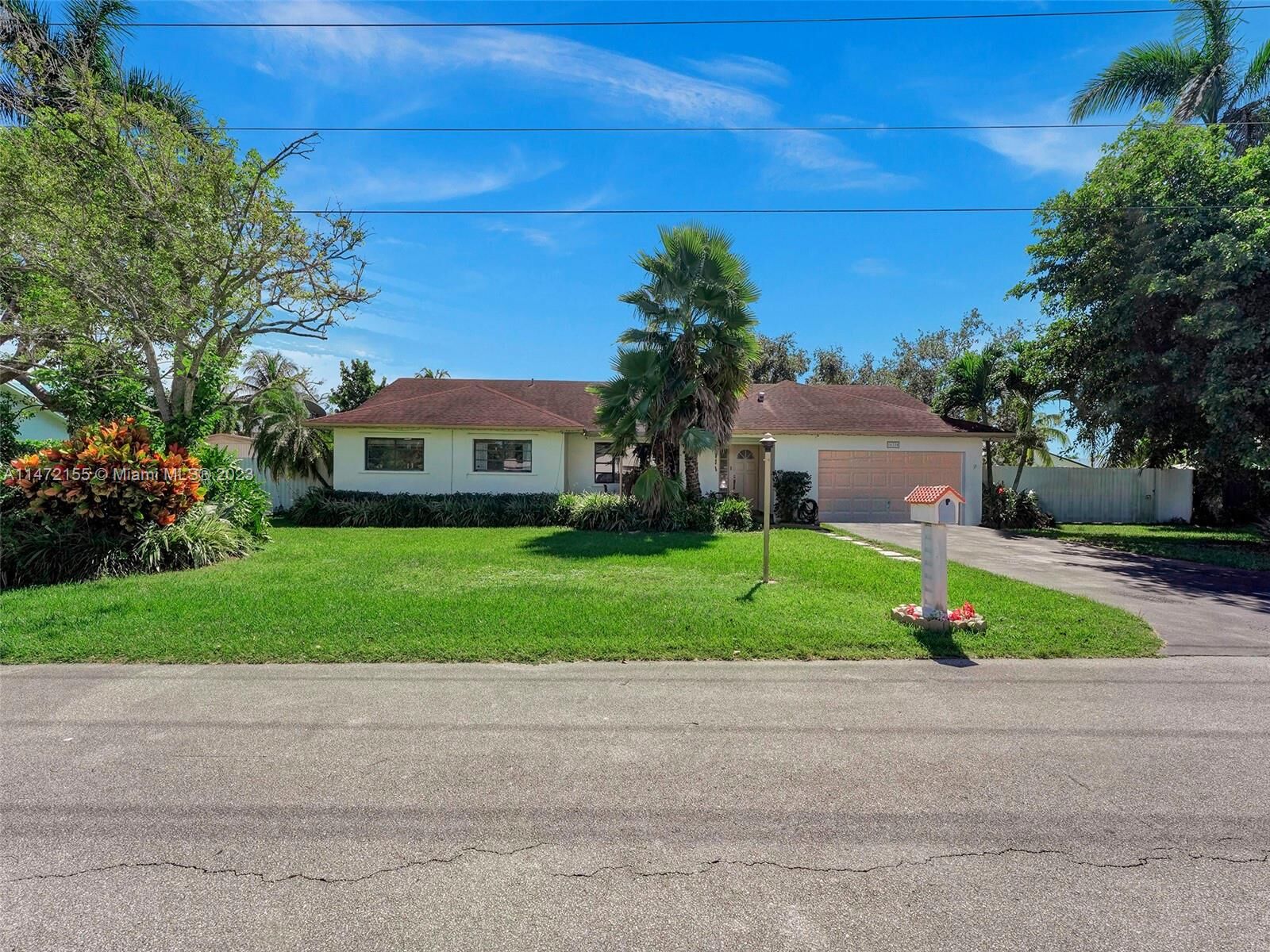 Property Photo:  16330 SW 284th St  FL 33033 