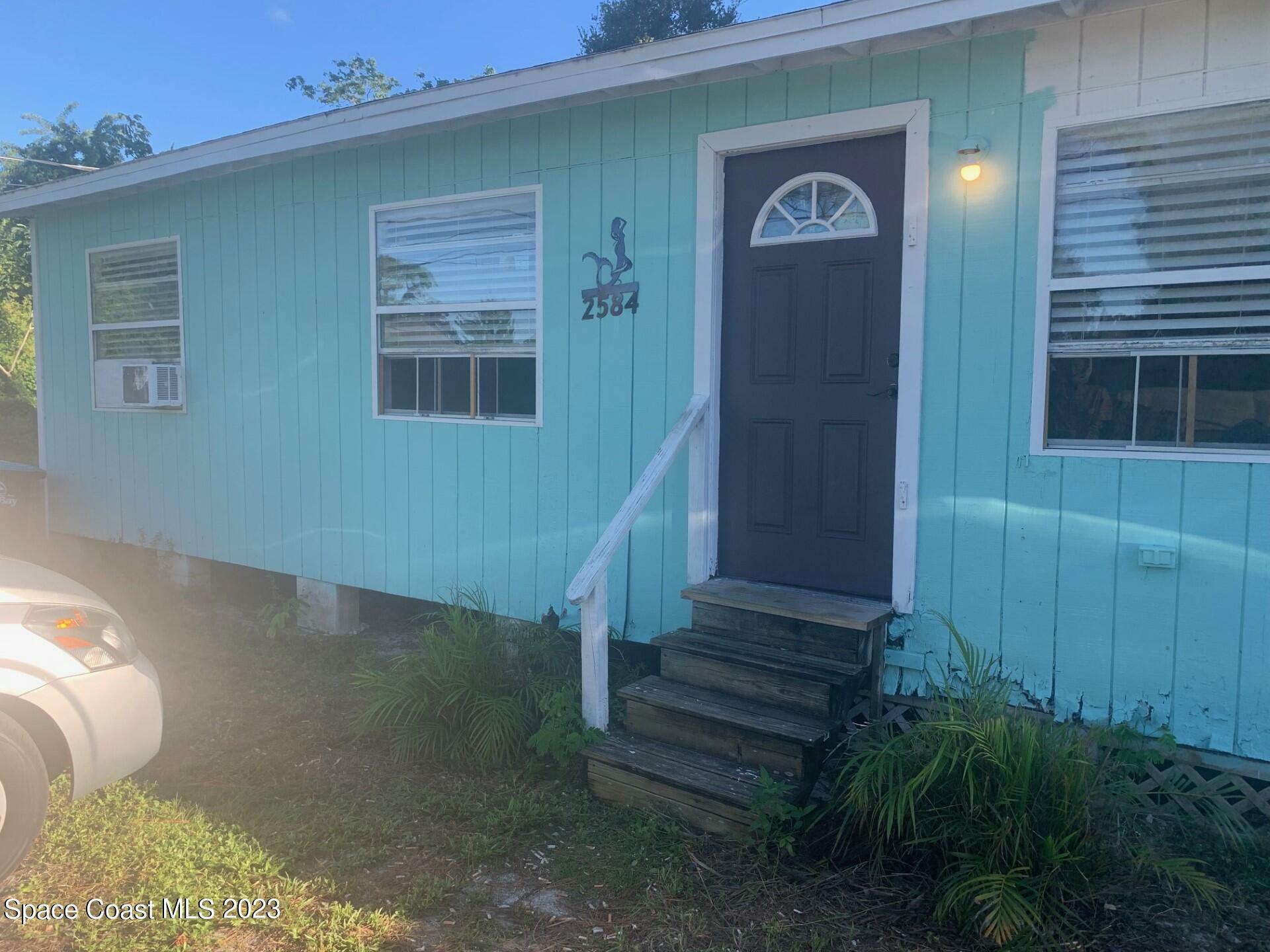 Property Photo:  2584 Southover Drive NE  FL 32905 