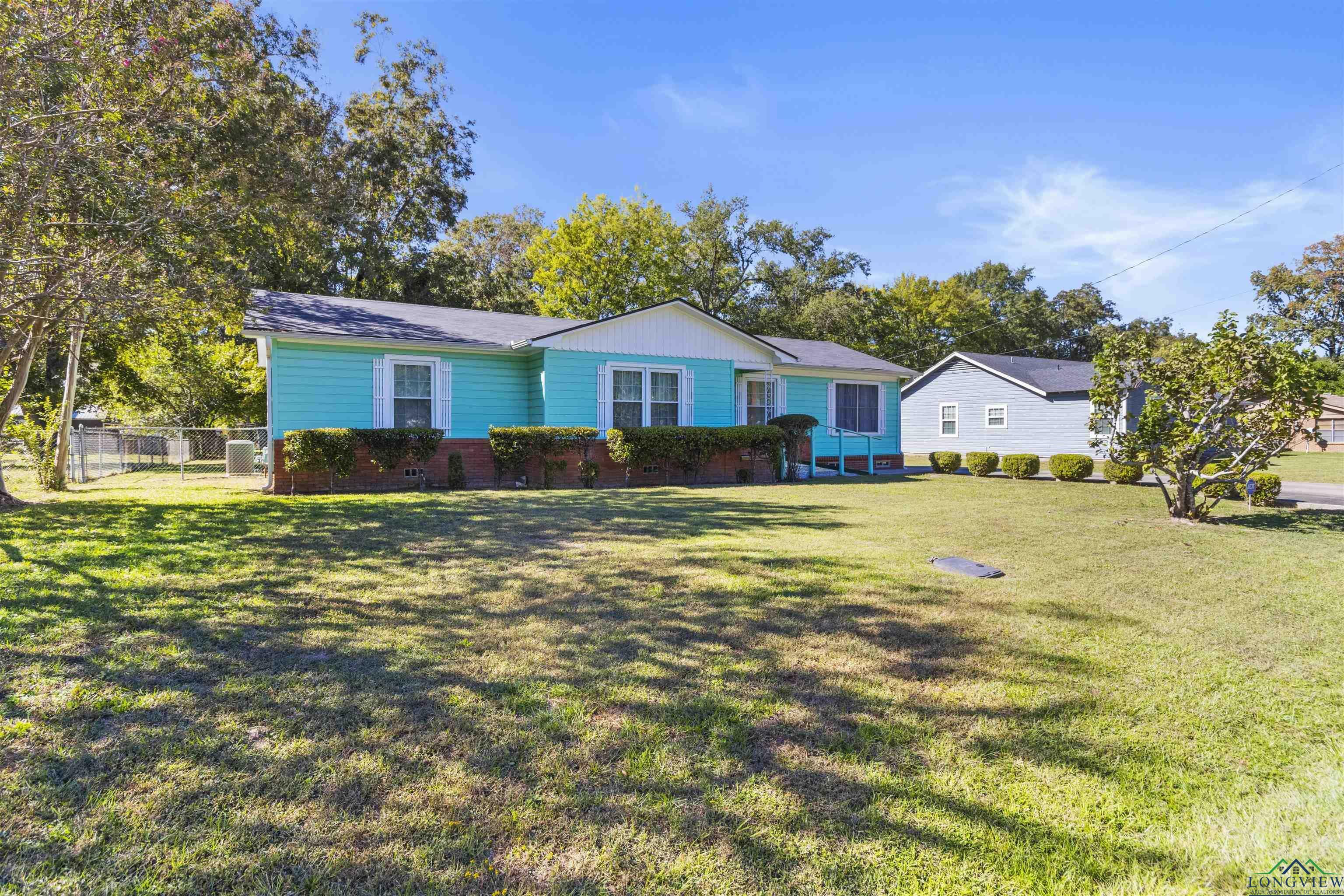 Property Photo:  1823 Garland St.  TX 75602 